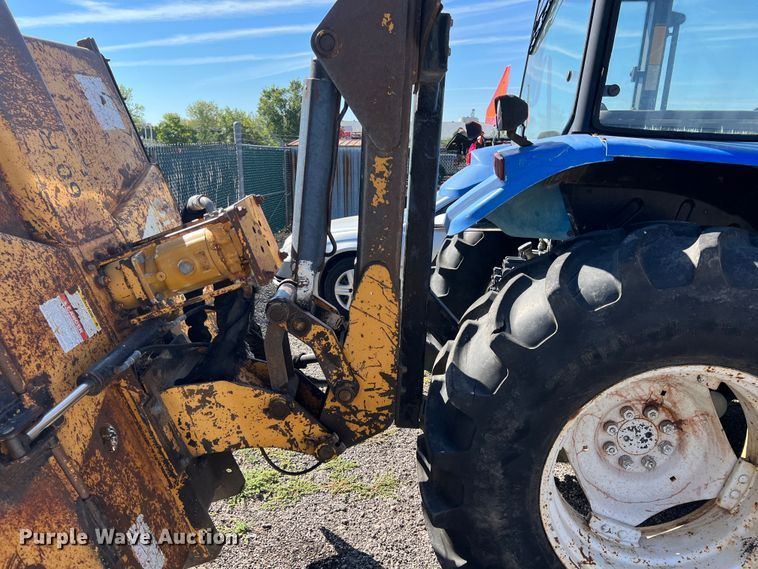 image for item JA9734 2001 New Holland TS110  MFWD tractor