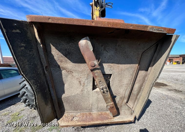 image for item JA9734 2001 New Holland TS110  MFWD tractor