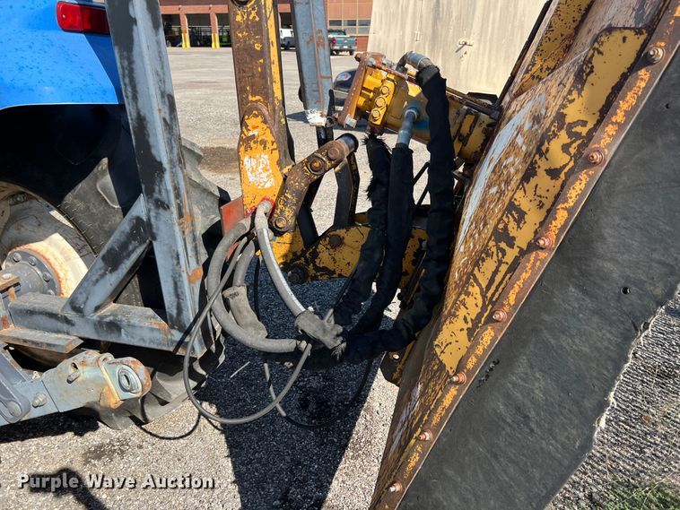 image for item JA9734 2001 New Holland TS110  MFWD tractor