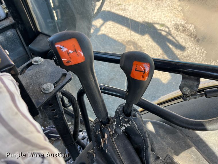 image for item JA9734 2001 New Holland TS110  MFWD tractor