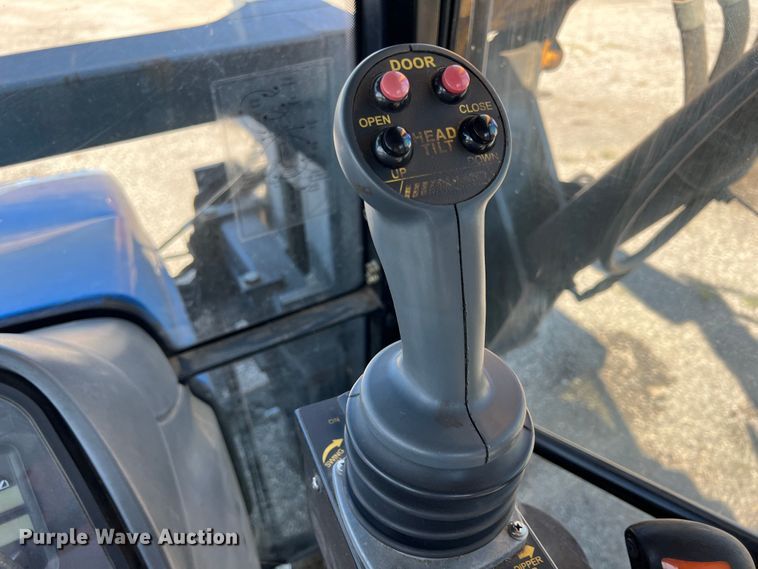 image for item JA9734 2001 New Holland TS110  MFWD tractor