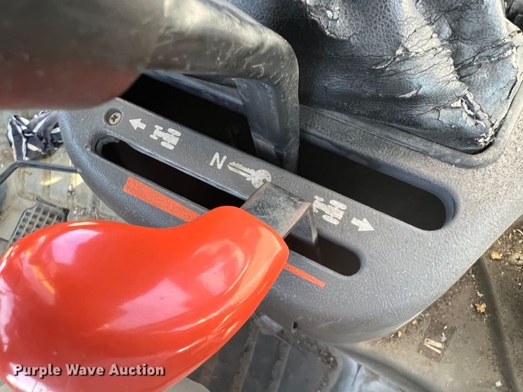 image for item JA9734 2001 New Holland TS110  MFWD tractor