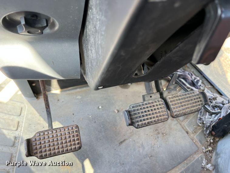 image for item JA9734 2001 New Holland TS110  MFWD tractor