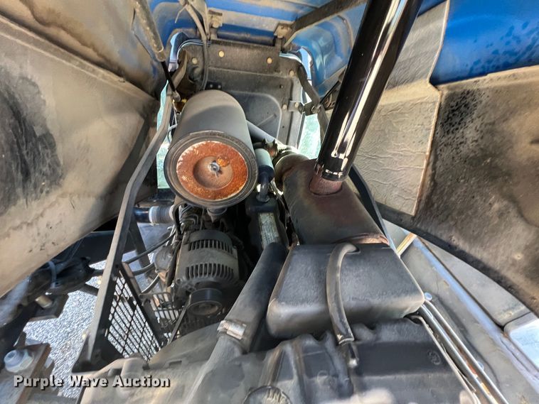 image for item JA9734 2001 New Holland TS110  MFWD tractor