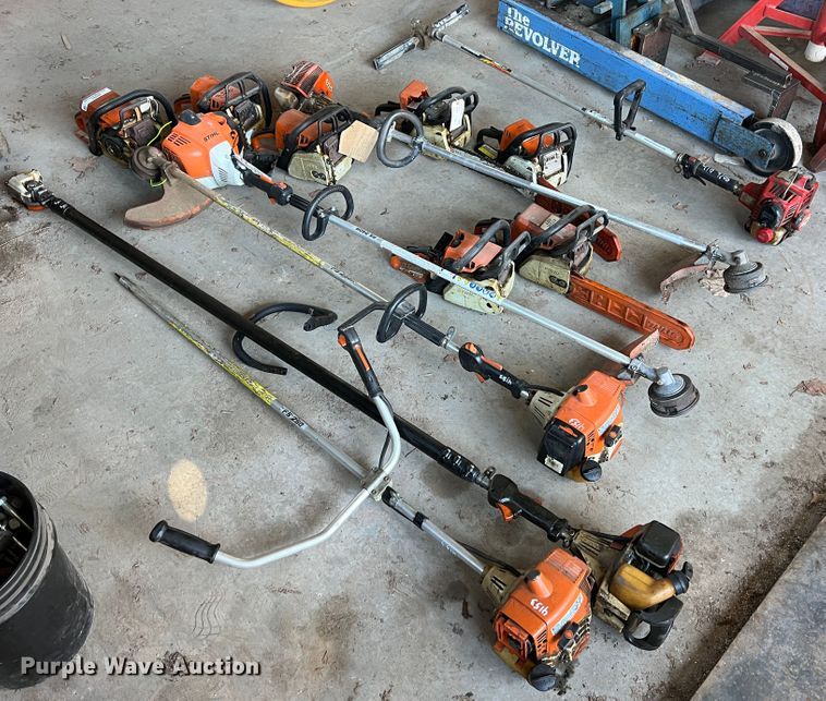 image for item JA9767 Lawn and garden equipment