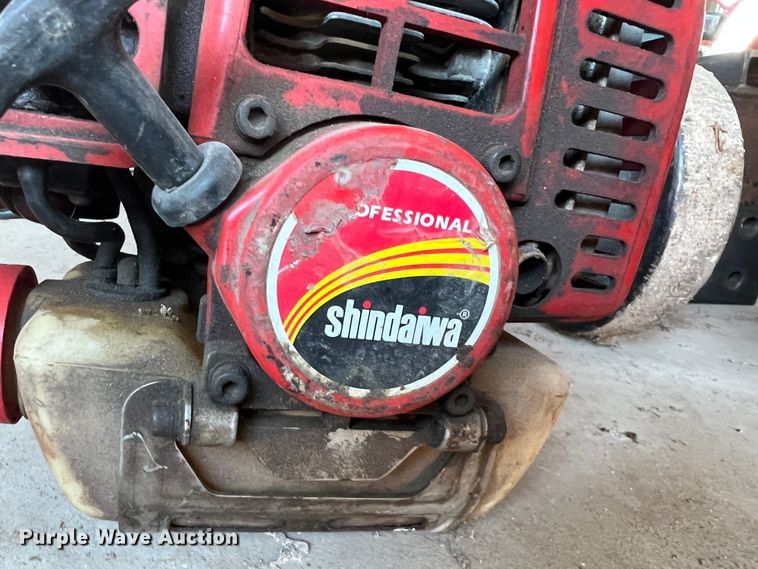 image for item JA9767 Lawn and garden equipment