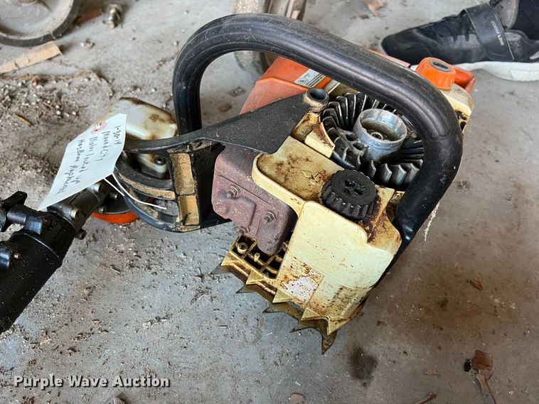 image for item JA9767 Lawn and garden equipment