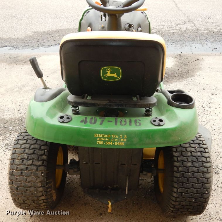 image for item KF9396 2005 John Deere L111 lawn mower