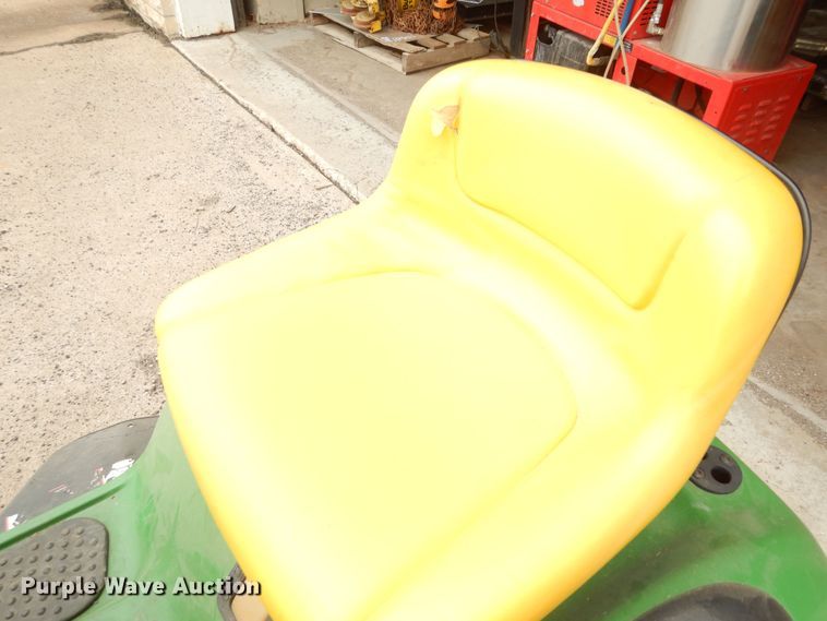 image for item KF9396 2005 John Deere L111 lawn mower