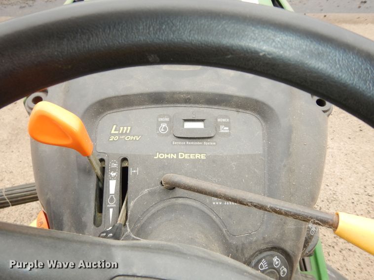 image for item KF9396 2005 John Deere L111 lawn mower
