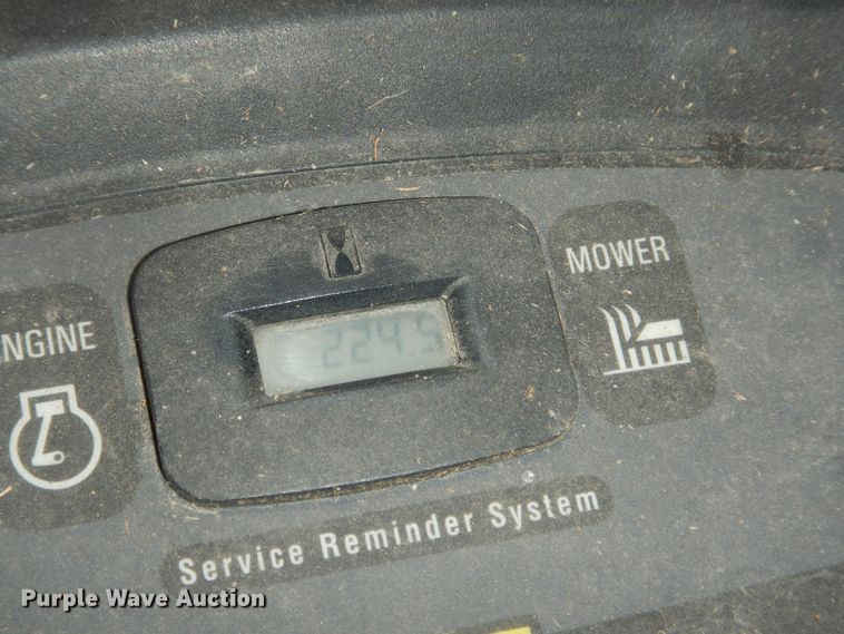 image for item KF9396 2005 John Deere L111 lawn mower