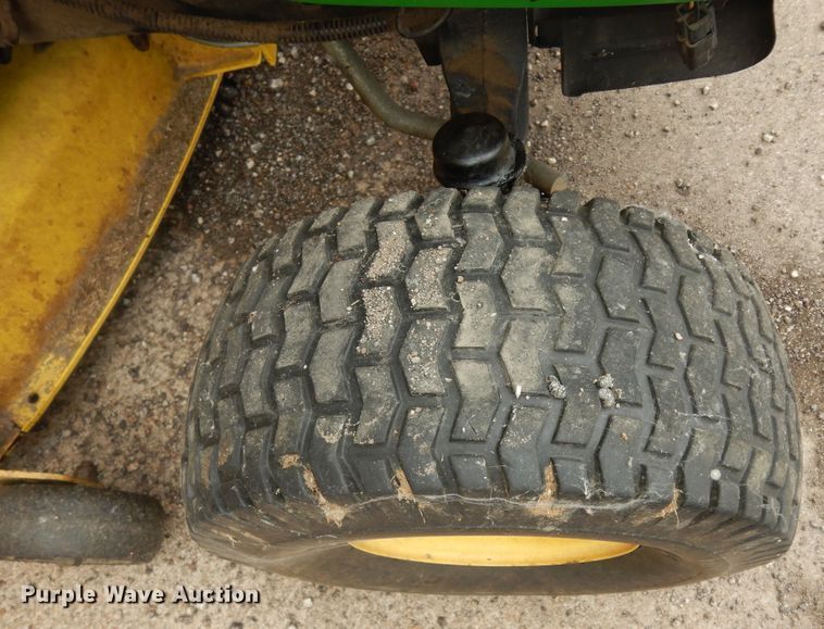 image for item KF9396 2005 John Deere L111 lawn mower