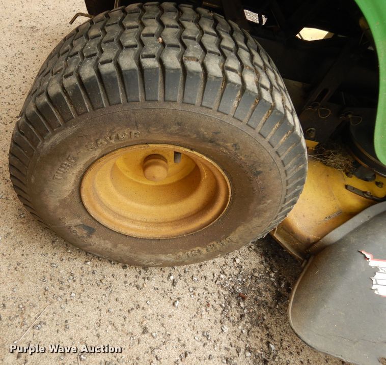 image for item KF9396 2005 John Deere L111 lawn mower