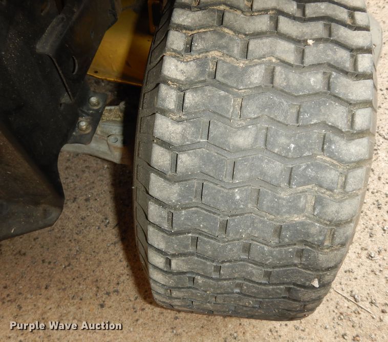 image for item KF9396 2005 John Deere L111 lawn mower