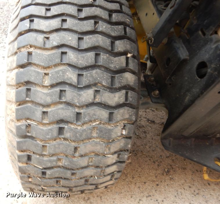 image for item KF9396 2005 John Deere L111 lawn mower