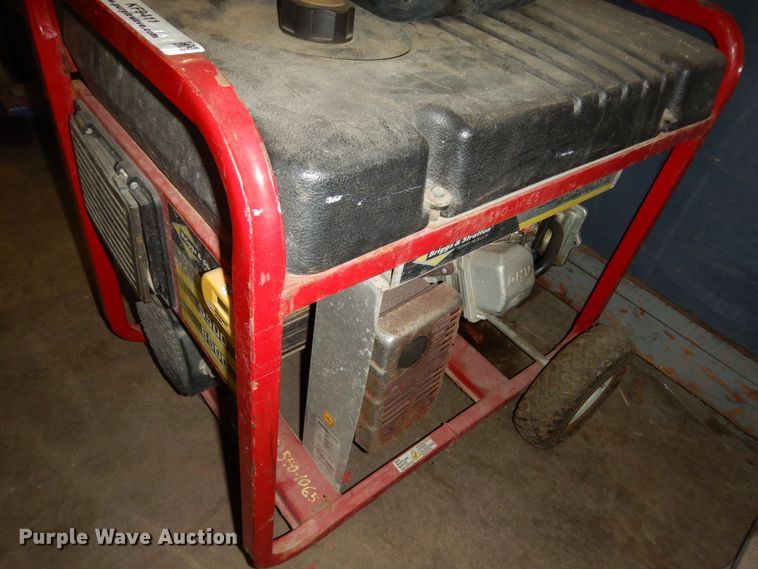 image for item KF9411 2004 Briggs & Stratton 5500 generator