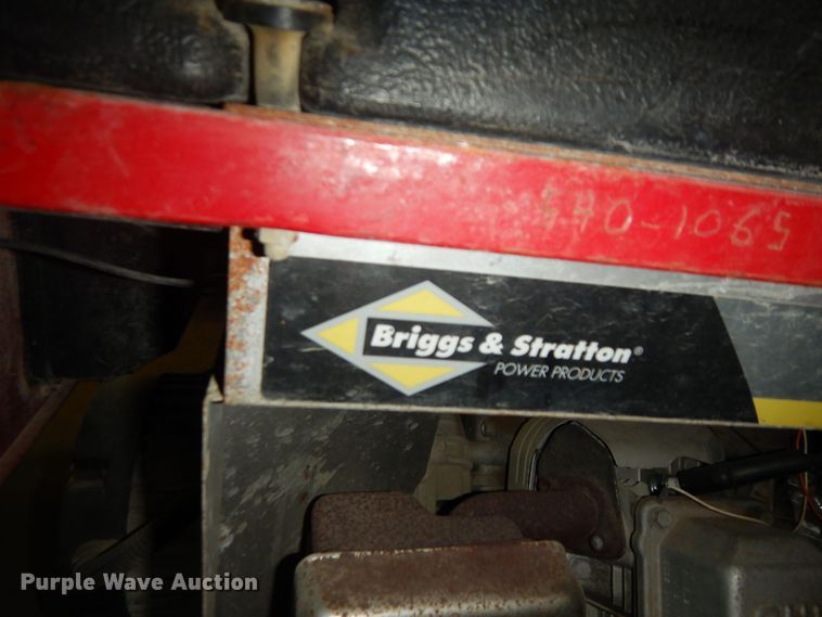 image for item KF9411 2004 Briggs & Stratton 5500 generator