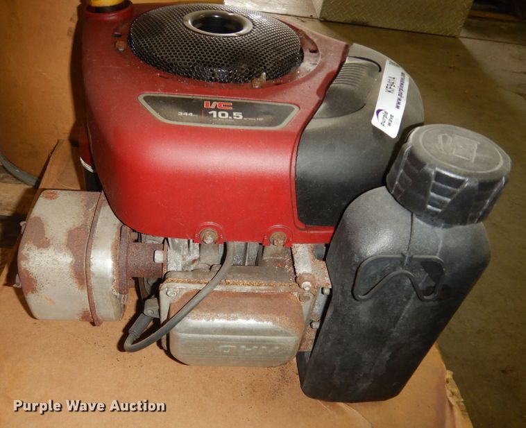 image for item KF9414 Briggs & Stratton  gas engine