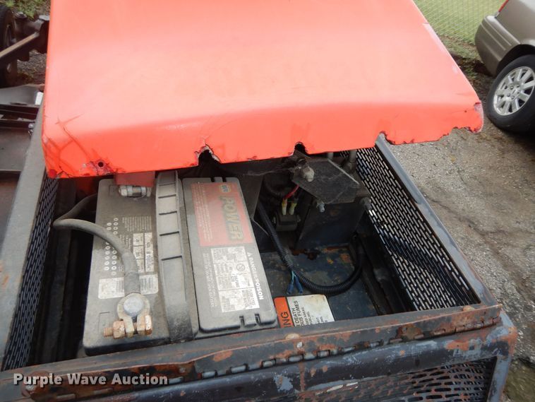 image for item KF9424 2001 DewEze 72 slope mower