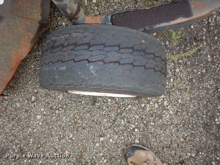 image for item KF9424 2001 DewEze 72 slope mower