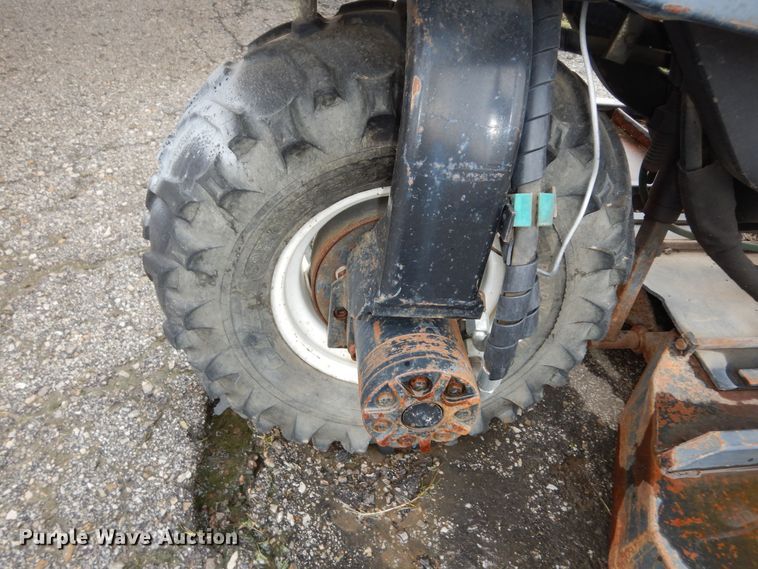 image for item KF9424 2001 DewEze 72 slope mower