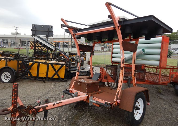 image for item KF9425 2011 National Signal Aero-Lite arrow board trailer