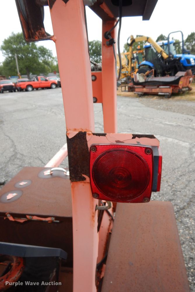 image for item KF9425 2011 National Signal Aero-Lite arrow board trailer