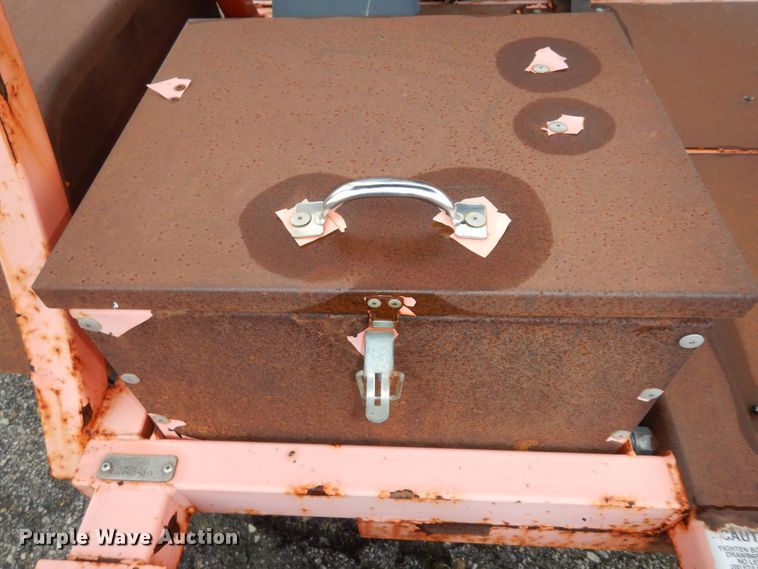 image for item KF9425 2011 National Signal Aero-Lite arrow board trailer