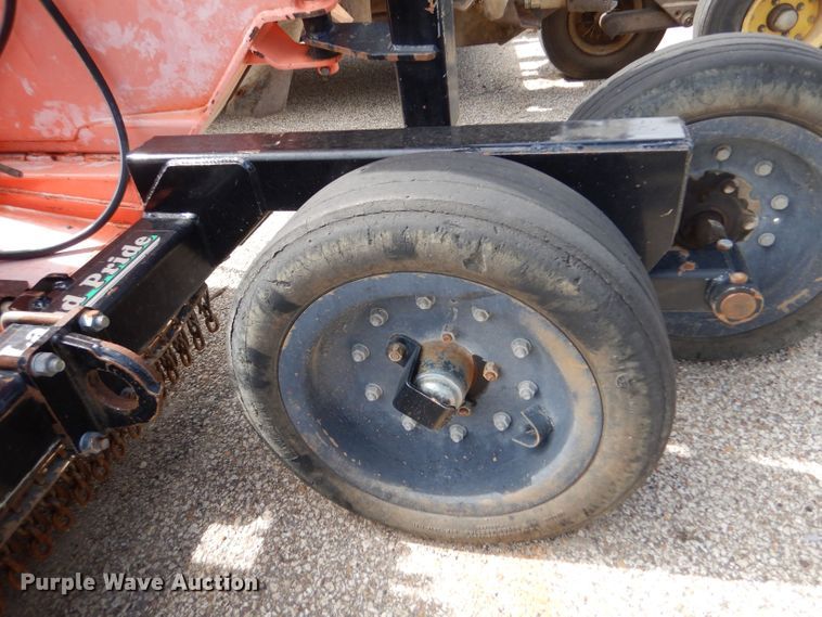 image for item LB9998 2011 Land Pride RCBM6610  rotary mower