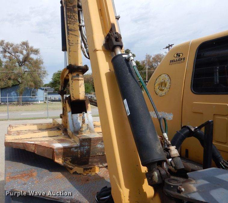 image for item LB9999 2005 Ford F550 Super Duty XLT  flatbed truck with boom mower