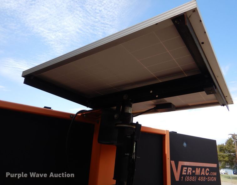 image for item LC9001 2007 Ver-Mac PCMS 1210 message board trailer