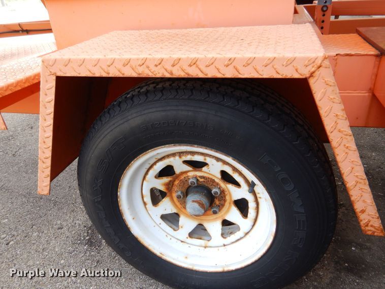 image for item LC9001 2007 Ver-Mac PCMS 1210 message board trailer