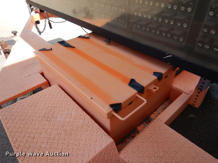 image for item LC9002 2007 Ver-Mac PCMS 1210 message board trailer