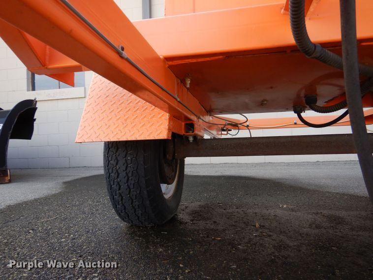 image for item LC9002 2007 Ver-Mac PCMS 1210 message board trailer