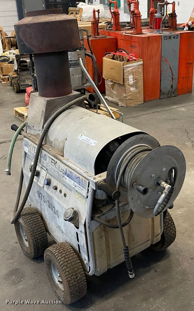 image for item LC9022 2015 Hydro Tek HD20004E2G pressure washer