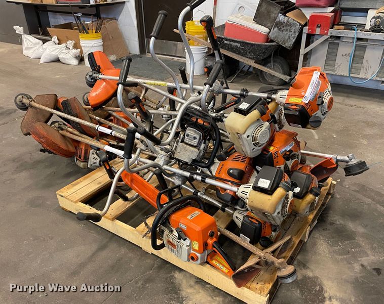 image for item LC9024 Lawn and garden equipment