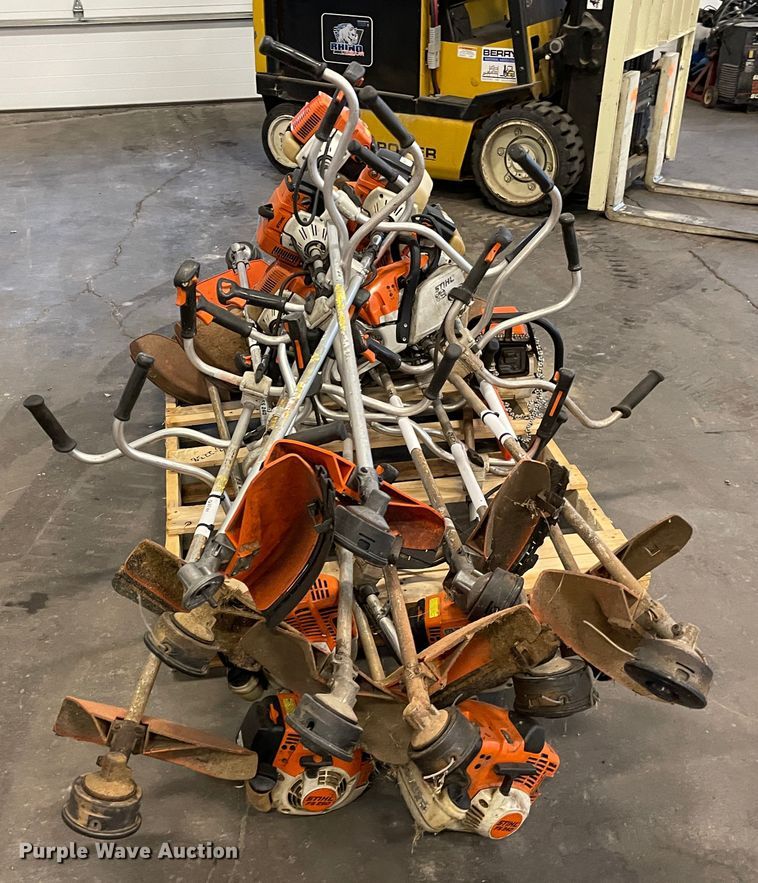 image for item LC9024 Lawn and garden equipment