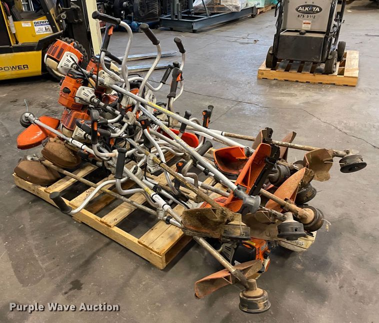 image for item LC9024 Lawn and garden equipment