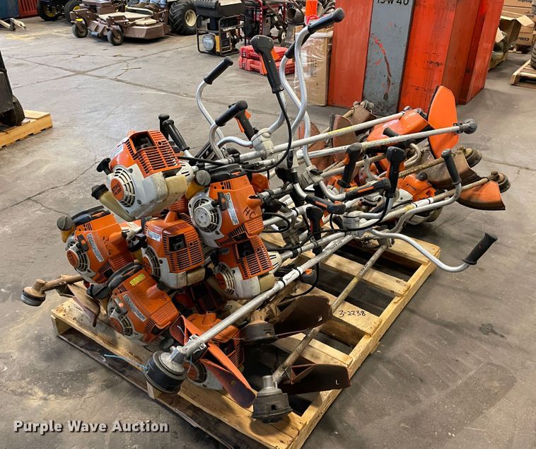 image for item LC9024 Lawn and garden equipment