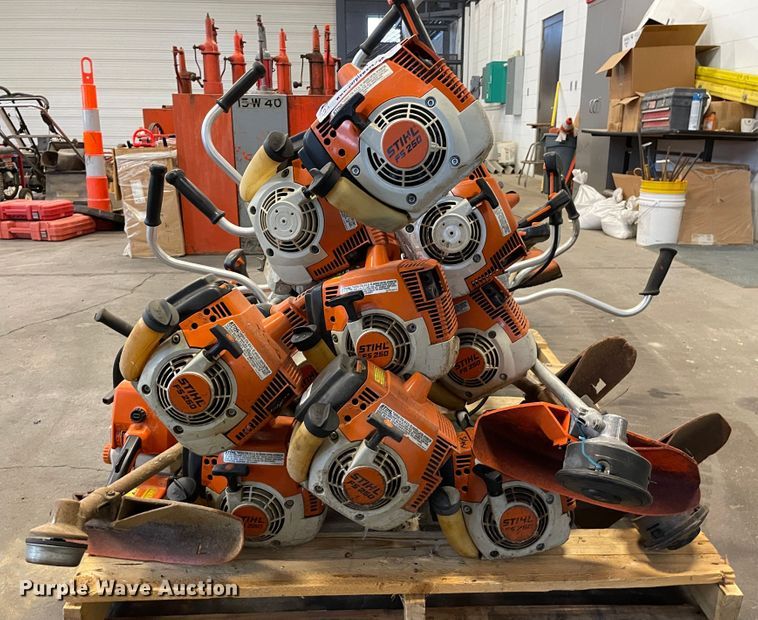 image for item LC9024 Lawn and garden equipment