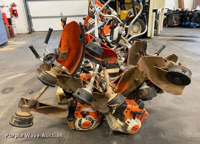 image for item LC9024 Lawn and garden equipment