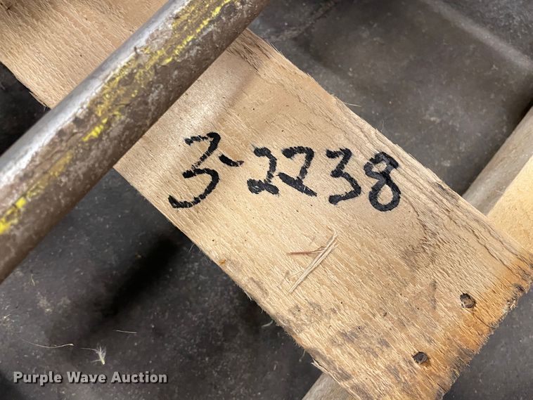 image for item LC9024 Lawn and garden equipment