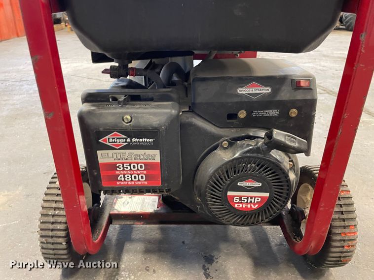 image for item LU9532 2005 Briggs & Stratton 0302-3500W generator