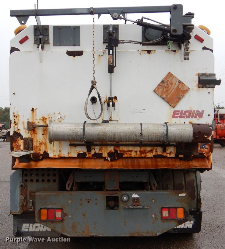 image for item LU9538 2007 Sterling SC-8000  street sweeper truck