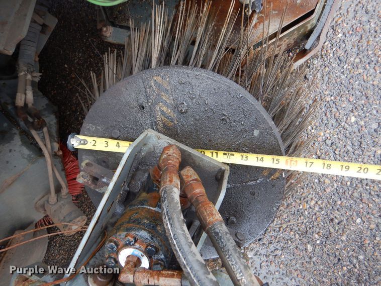 image for item LU9538 2007 Sterling SC-8000  street sweeper truck