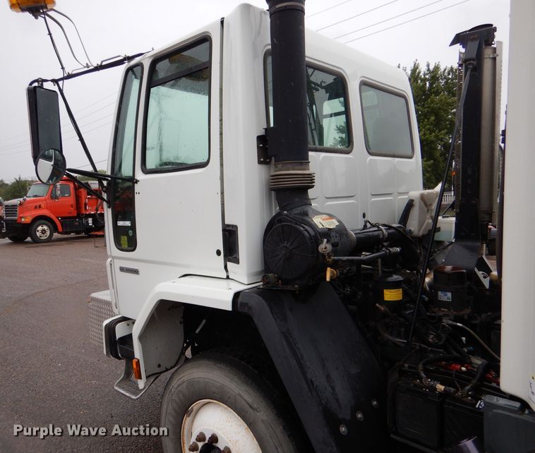 image for item LU9538 2007 Sterling SC-8000  street sweeper truck