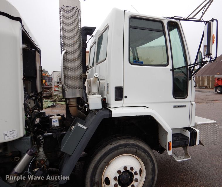 image for item LU9538 2007 Sterling SC-8000  street sweeper truck