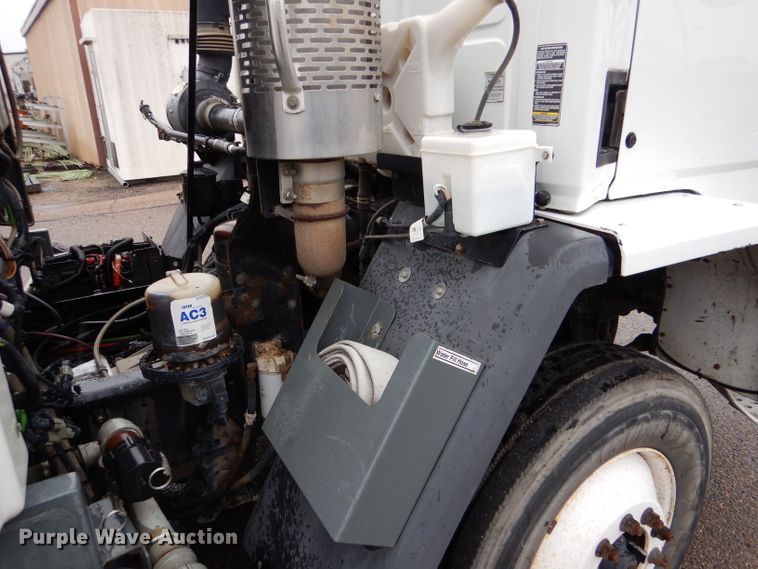 image for item LU9538 2007 Sterling SC-8000  street sweeper truck