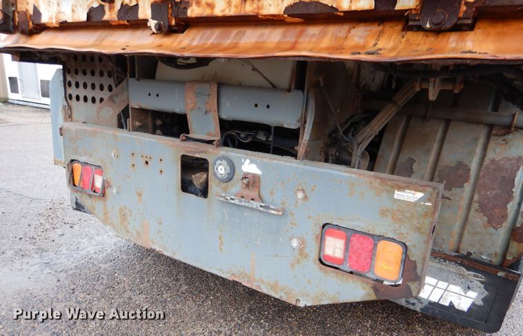 image for item LU9538 2007 Sterling SC-8000  street sweeper truck