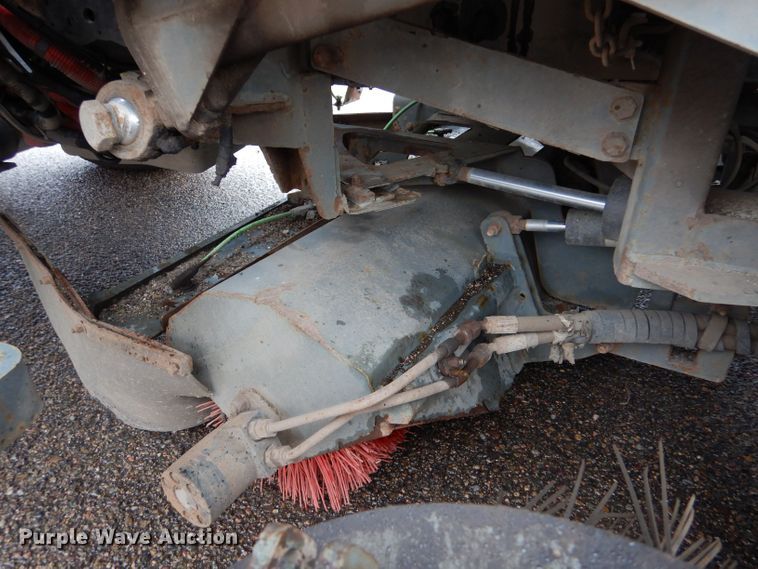 image for item LU9538 2007 Sterling SC-8000  street sweeper truck